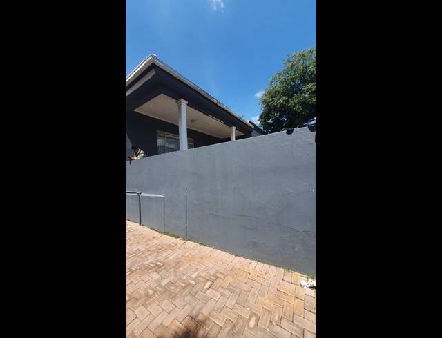 4 BEDROOM HOUSE FOR SALE IN KENSINGTON